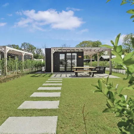 Eco-lodge 25 Дом отдыха *